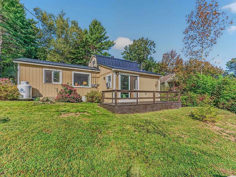 70 Ledge Road photo 1