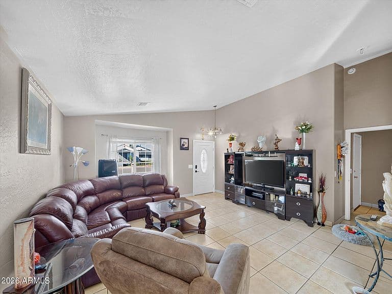 1725 E PUEBLO Avenue photo 4