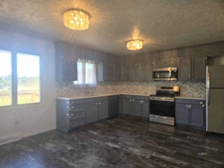 165 Sunset Dr photo 4