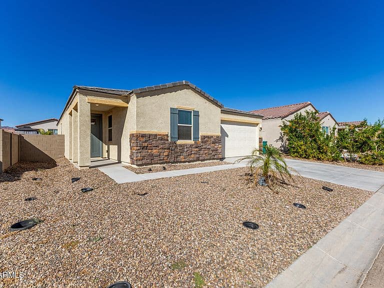 18400 E DONATO Drive photo 2