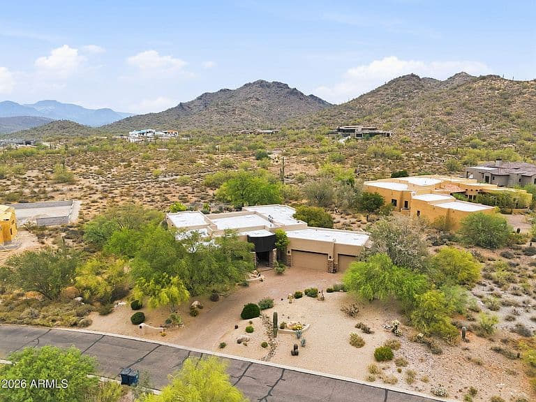 5438 E PRICKLEY PEAR Road photo 4
