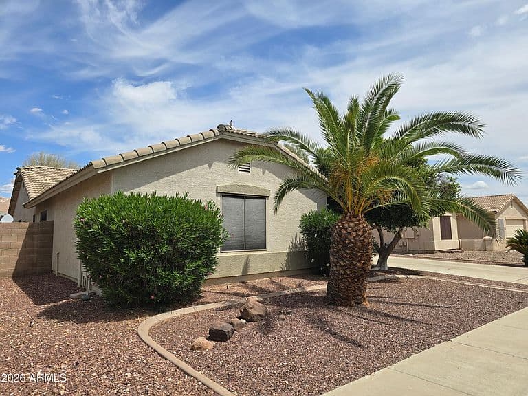 15278 W CROCUS Drive photo 2