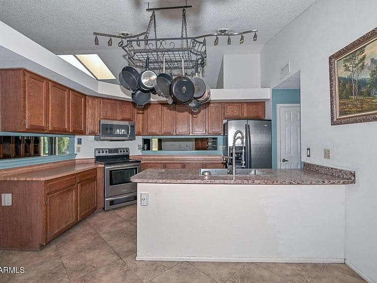 13417 N 53RD Drive photo 3