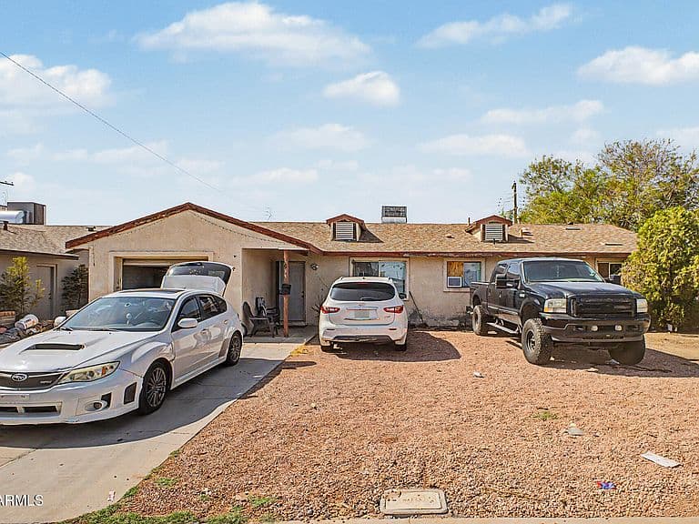 6014 W PINCHOT Avenue photo 1