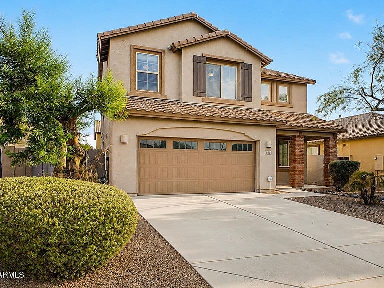 879 E ABERDEEN Drive photo 1