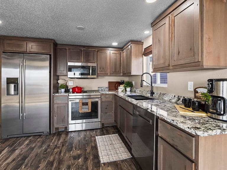 142 N Lake Dr photo 4