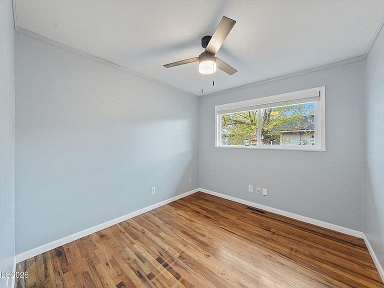 1330 Marne Dr photo 3