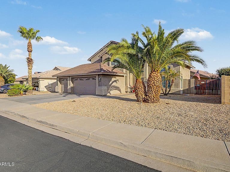 16413 W SANDRA Lane photo 4