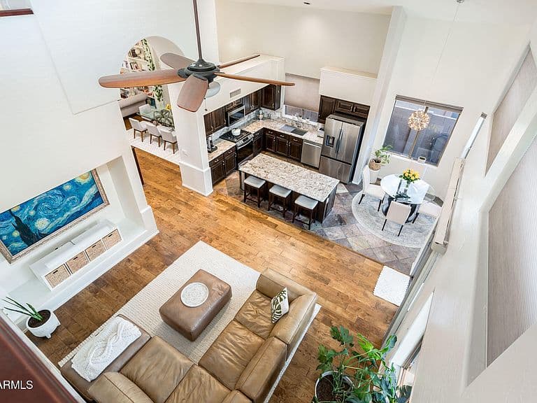 2442 E GLASS Lane photo 4