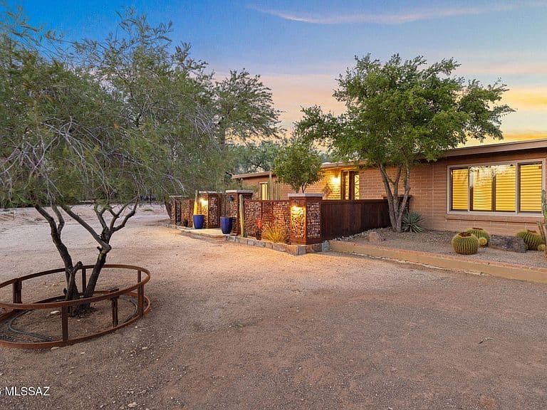 1630 W Montebella Pl photo 2