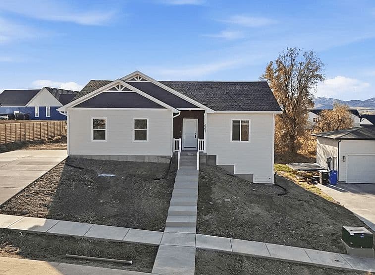 Milton (SOG) Plan, Peak View Estates | OLO Builders photo 5