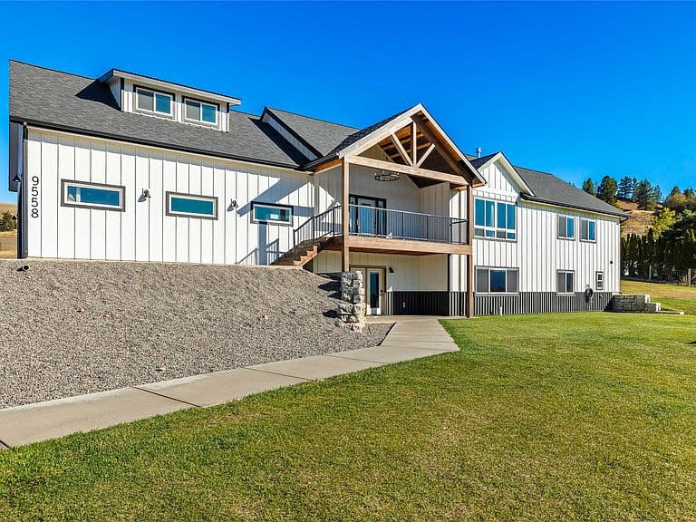 9558 Shikane Ln photo 1