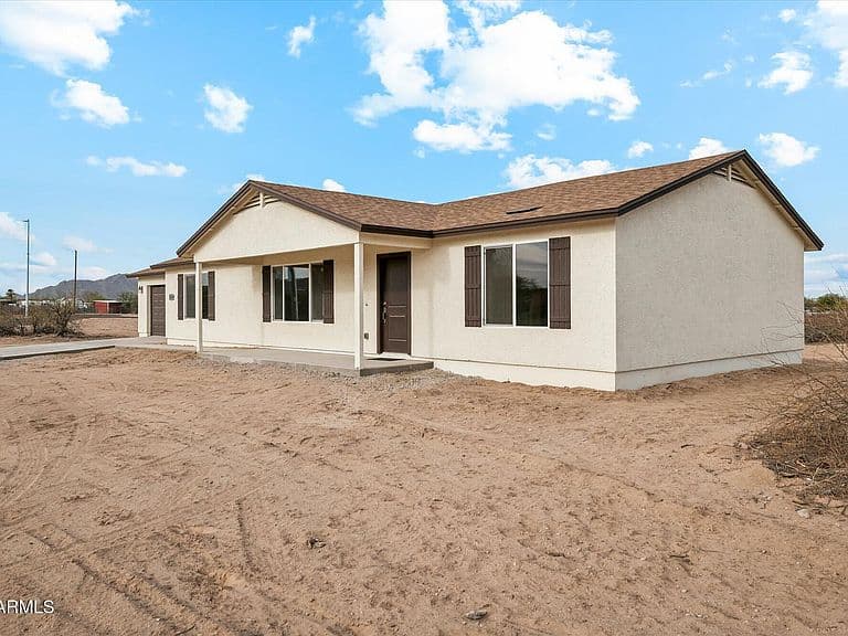 31751 W BUCHANAN Street photo 3