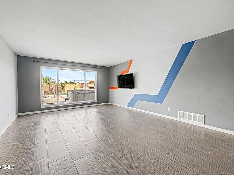 2116 N 68TH Place photo 4