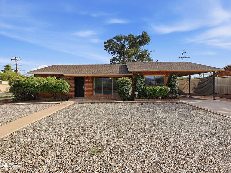 6668 E Scarlett St photo 2