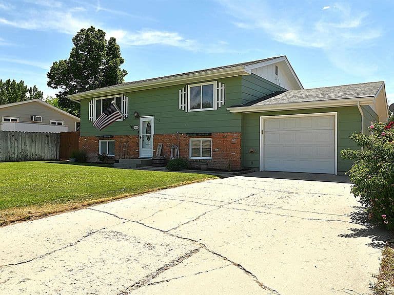 1808 Bower Ave photo 1
