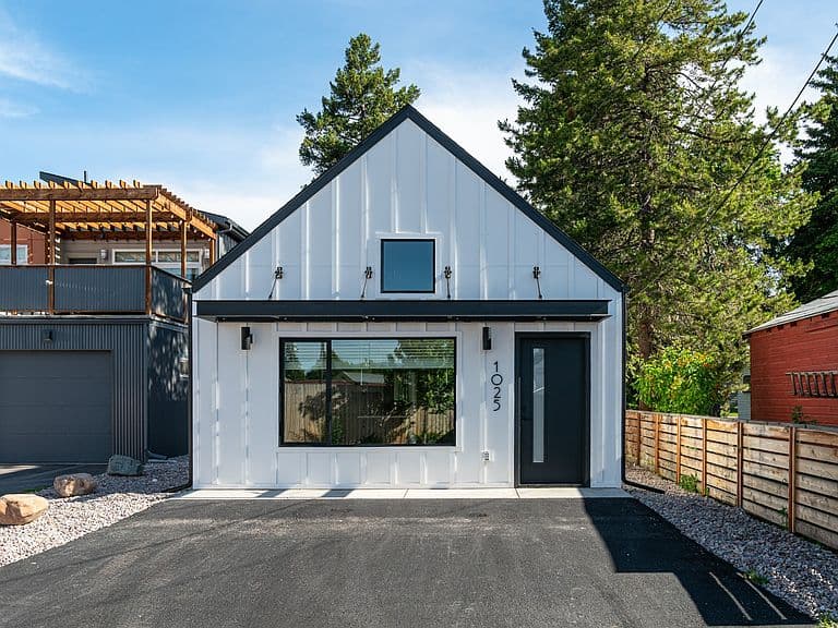 1025 Stoddard St photo 3