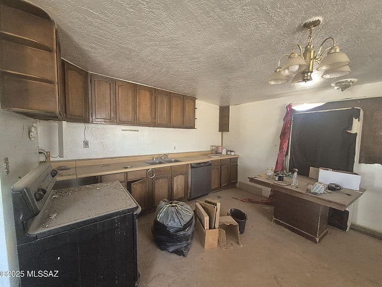 124 Cricket Way photo 2