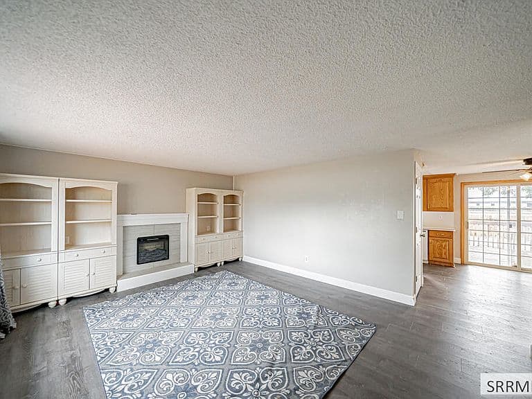 2418 Stace Cir photo 4