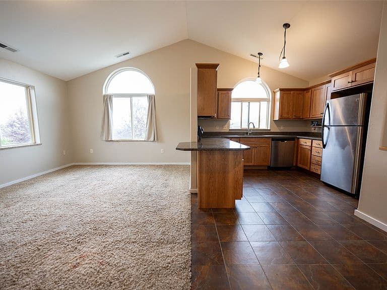 534 Dreben Way photo 3
