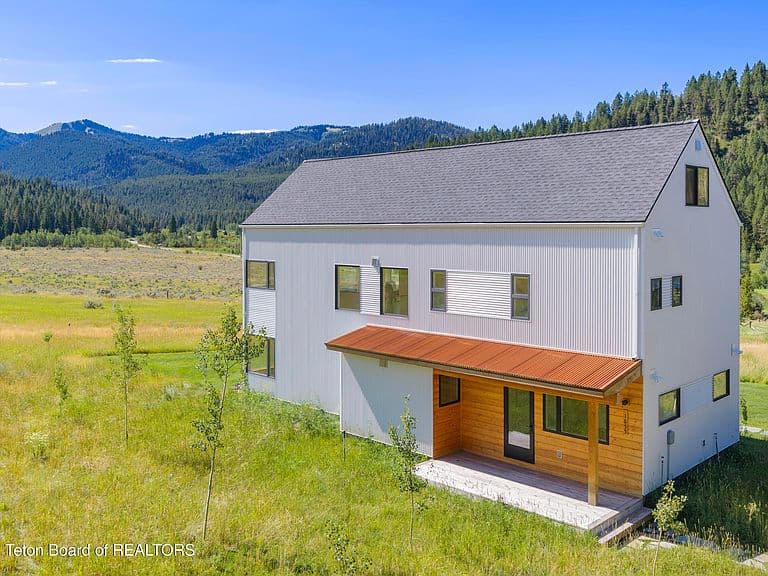 1655 Walipini Way photo 5