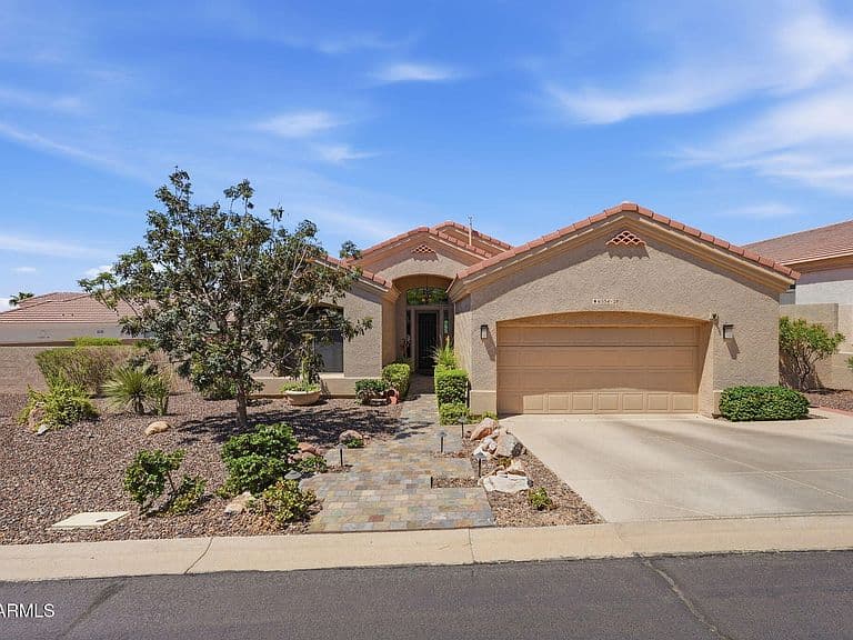 6334 E VIEWMONT Drive #28 photo 1