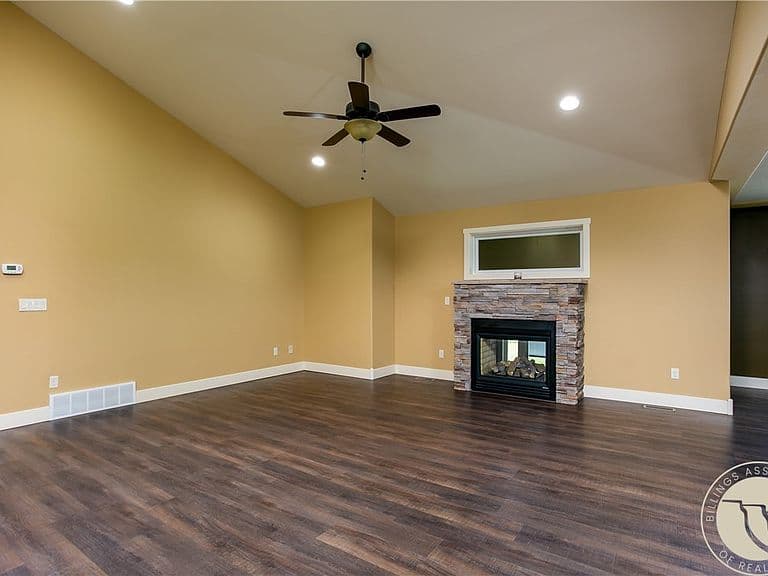 1713 Polo Ln photo 2