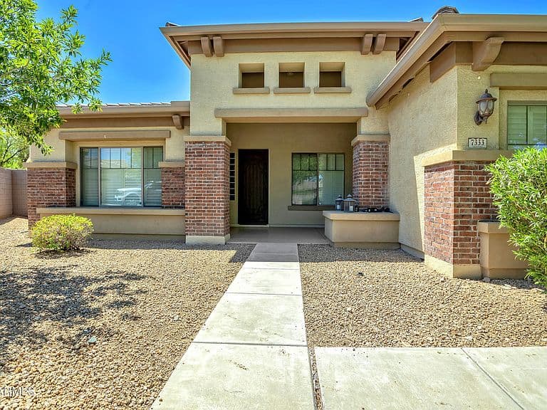 7333 N Kirsten Avenue photo 3
