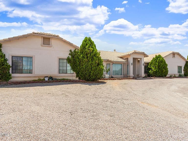 2091 N SAN MARCOS DE NIZA Drive photo 2