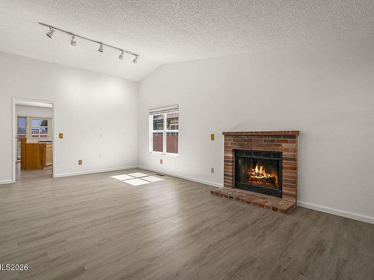1229 Flora Glen Dr photo 2