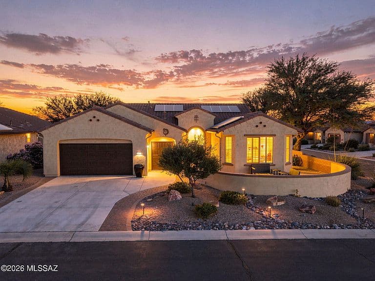 631 N Yucca Butte Ln photo 1