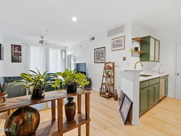 1701 E COLTER Street #351 photo 2