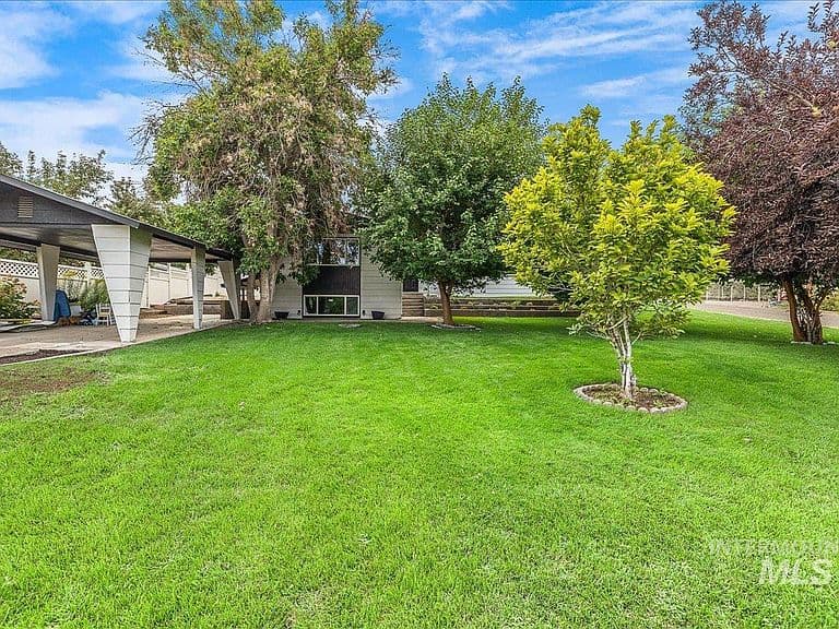 289 W Arthur Ave photo 1