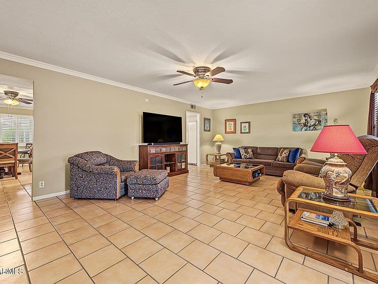 19438 N Sombrero Circle photo 2