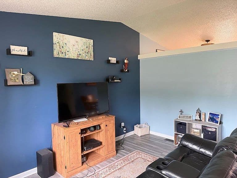 1408 Copperdale Dr photo 3