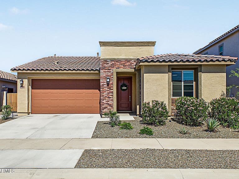 17868 W SAPIUM Way photo 2