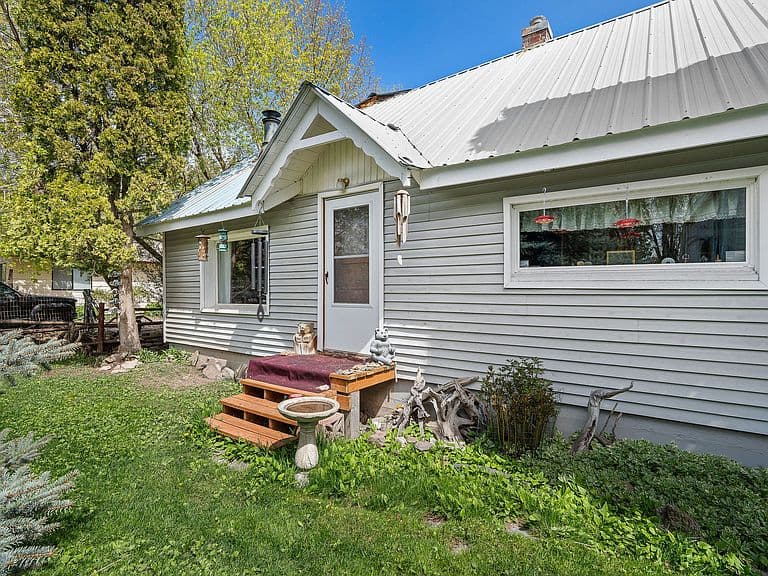 215 Caroline Rd photo 3