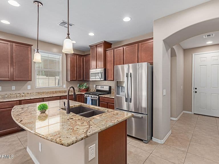 20766 W Valley View Dr photo 4