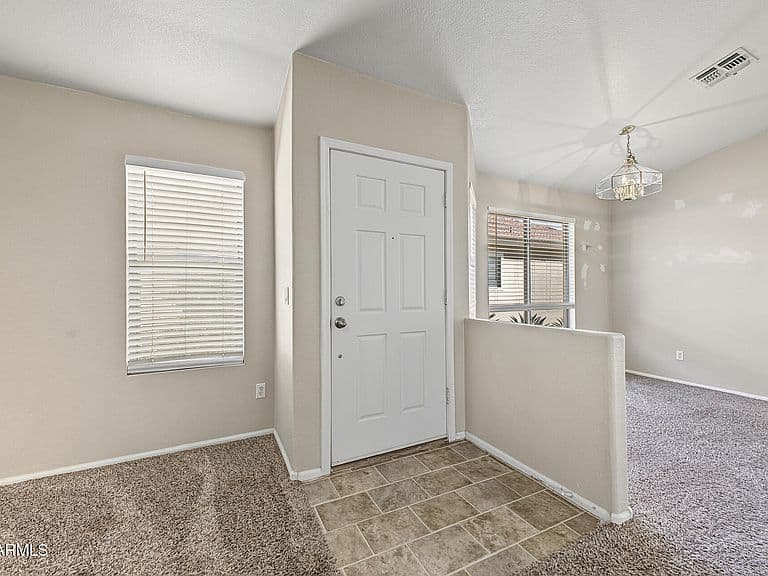 1330 E VERNOA Street photo 3