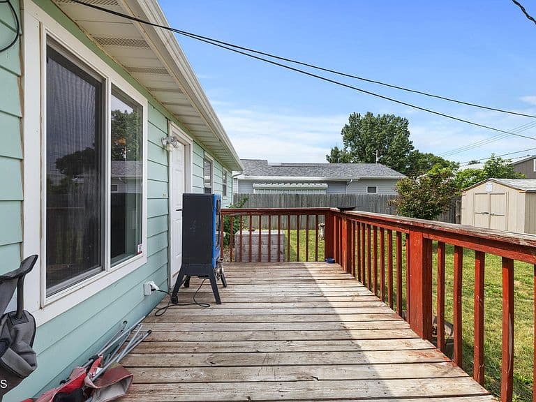 1925 8th Ave W photo 5