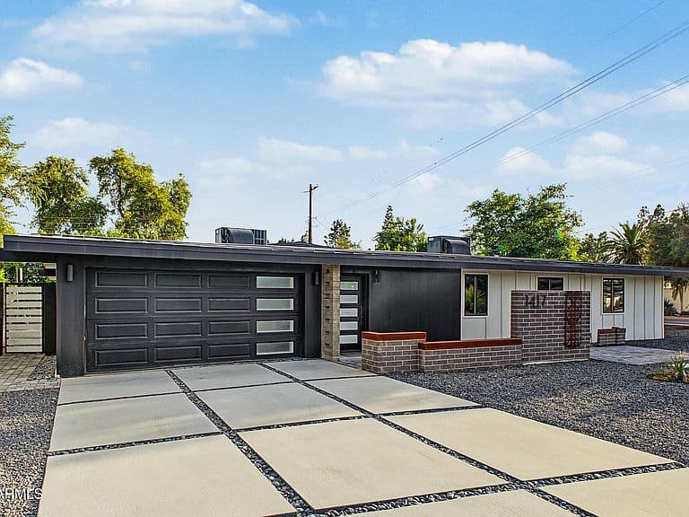 1417 W GLENN Drive photo 2