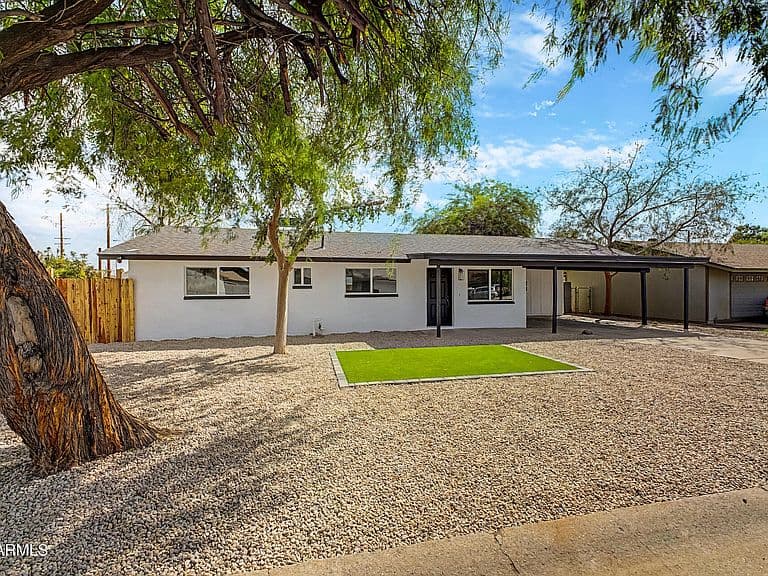 3909 W GRISWOLD Road photo 5