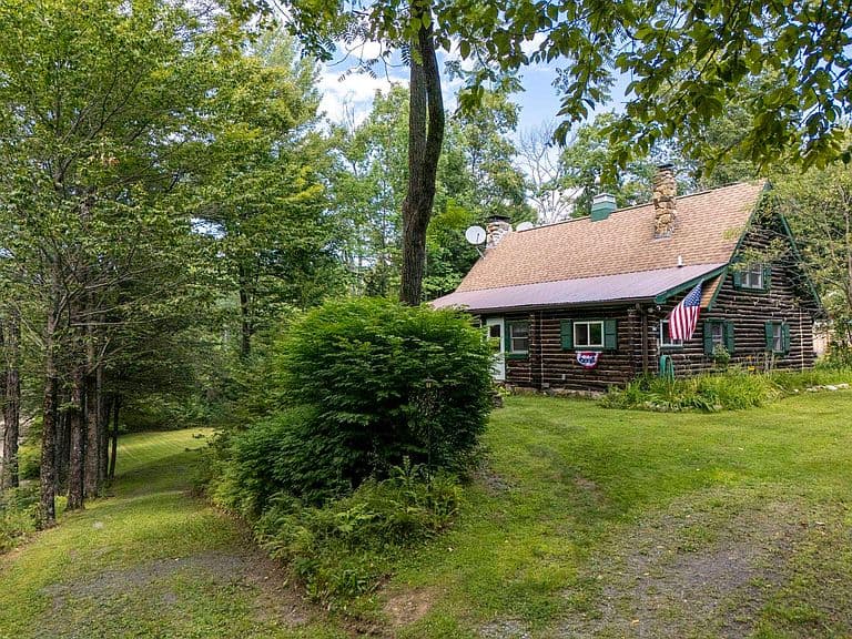 171 Grout Hill Road photo 1