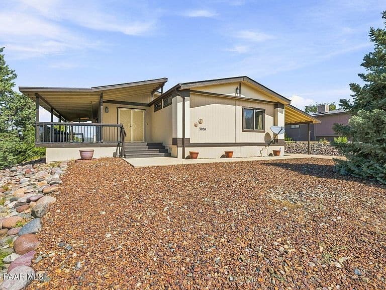 3030 Pine Dr photo 1