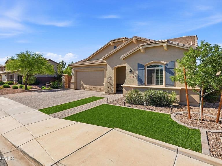1246 W Spine Tree Avenue photo 1