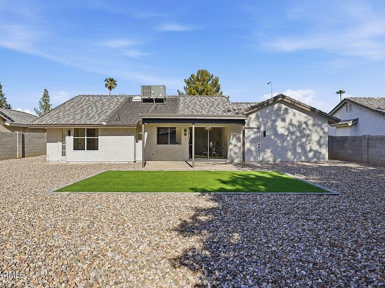 868 N JESSE Street photo 5