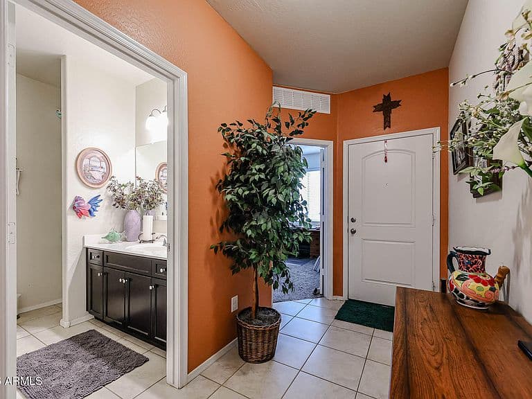 30204 W CATALINA Drive photo 3