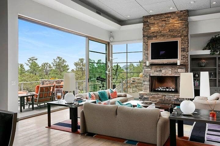 511 N Grapevine Dr photo 1