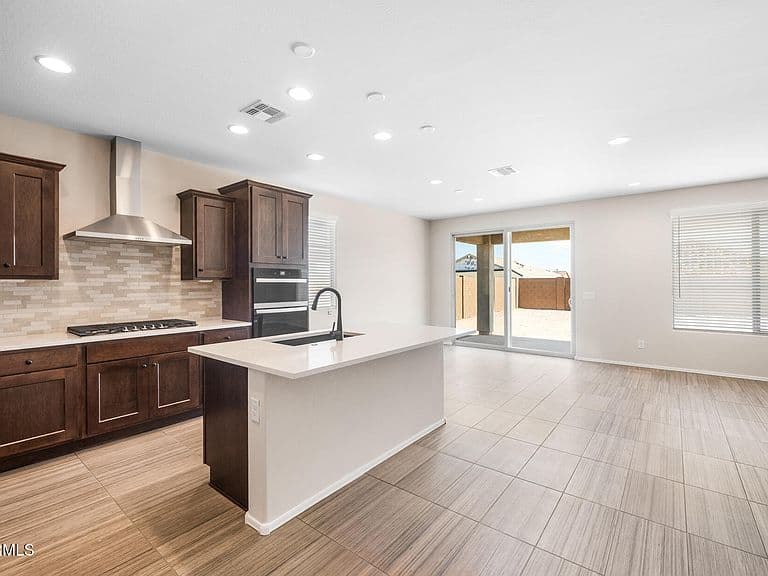 8059 W MEADOWLARK Way photo 5