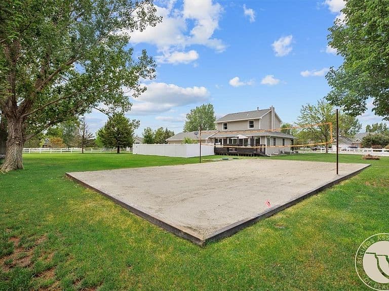 1365 Timothy Pl photo 2